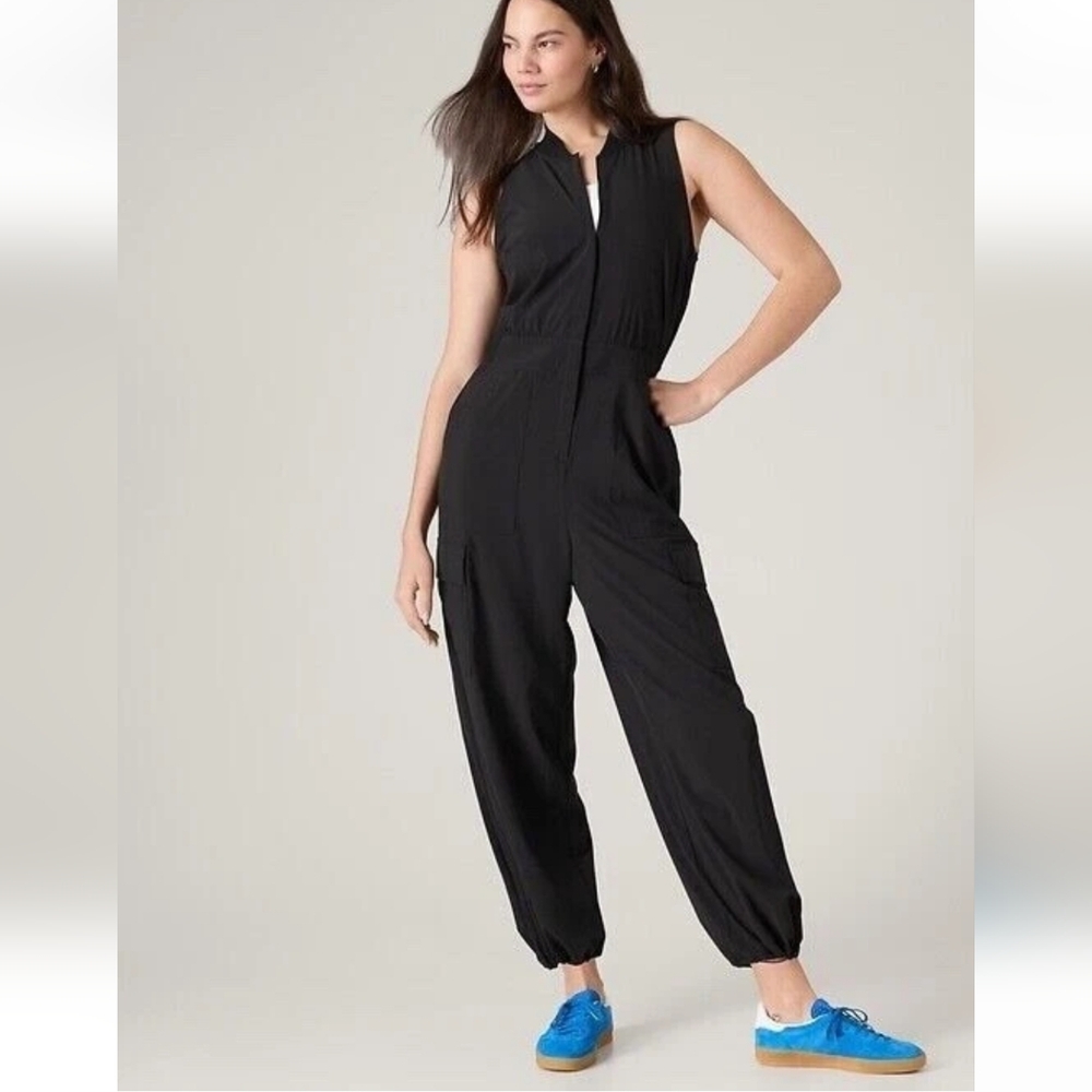 ATHLETA Brooklyn black sleeveless utility UPF 40+ Jumpsuit size 0 brand‎ new